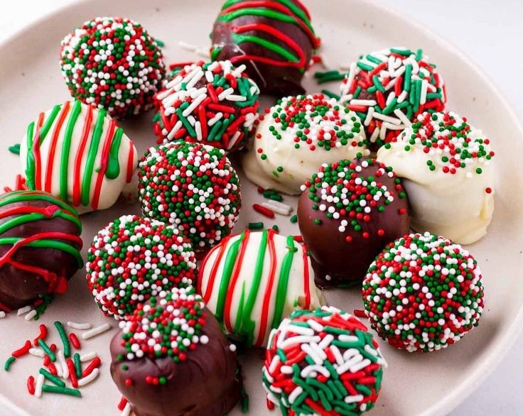 Easy Grinch Fruit Christmas Party Platter Healthy Snacks Kids serving