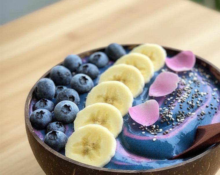 Easy Cool Blue Açai Bowl Aesthetic High Protein Breakfast Trend serving