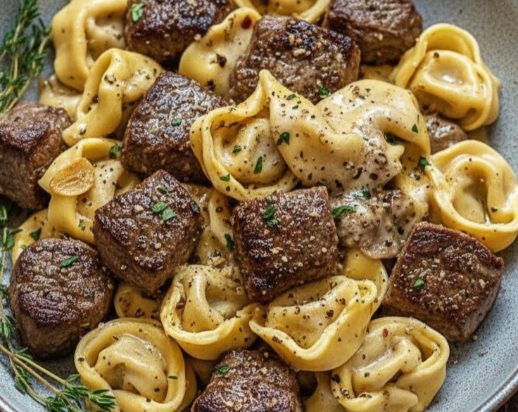 Easy Weeknight Garlic Steak Tortellini Skillet Pasta Dinner serving